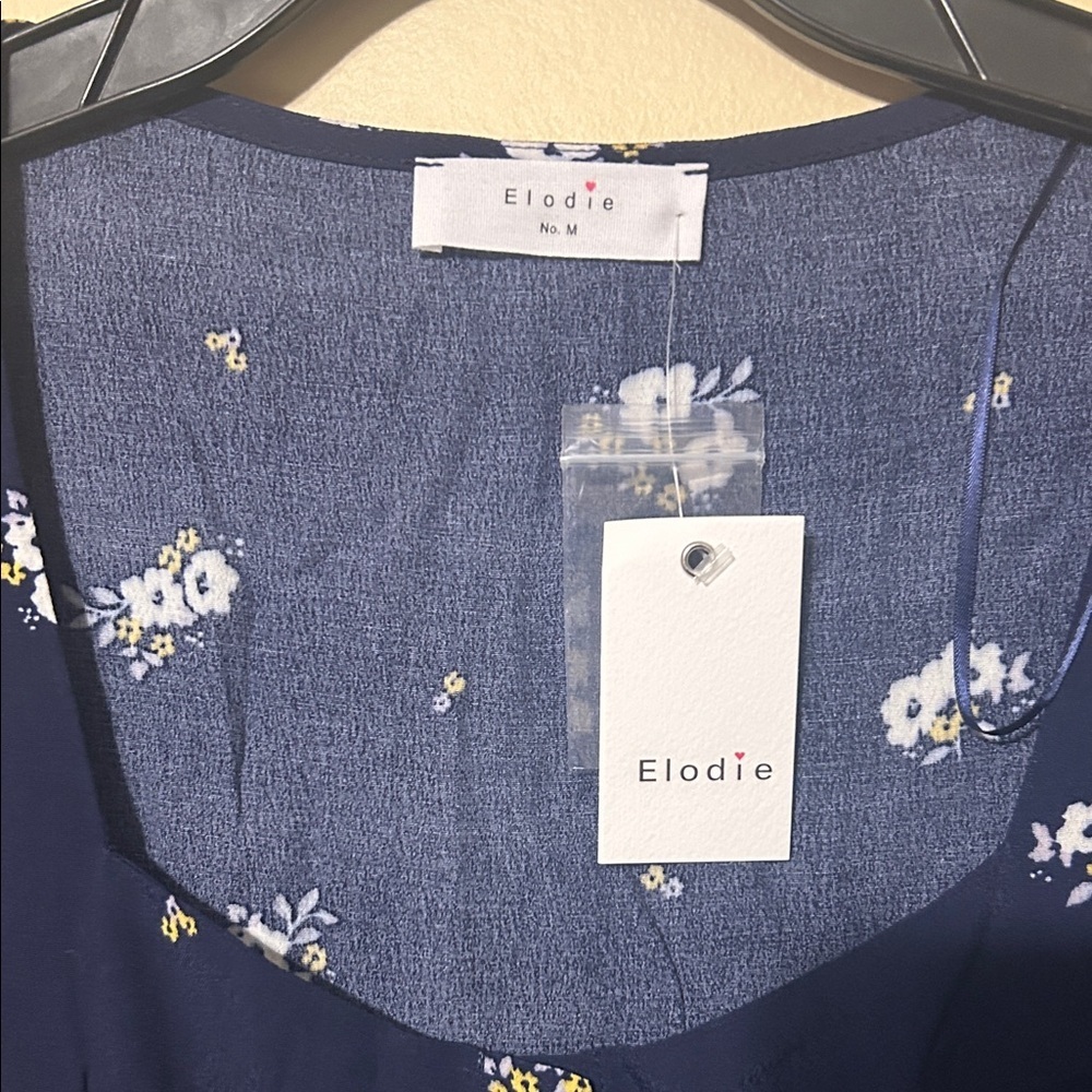 Navy Floral Blouse size medium - Picture 2 of 7